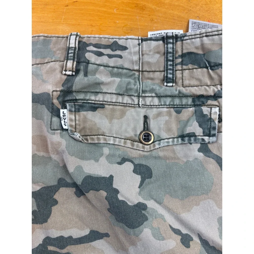 Levi Strauss Mens Camo Cargo Shorts Green Brown Cotton Twill Size 40 Camouflage